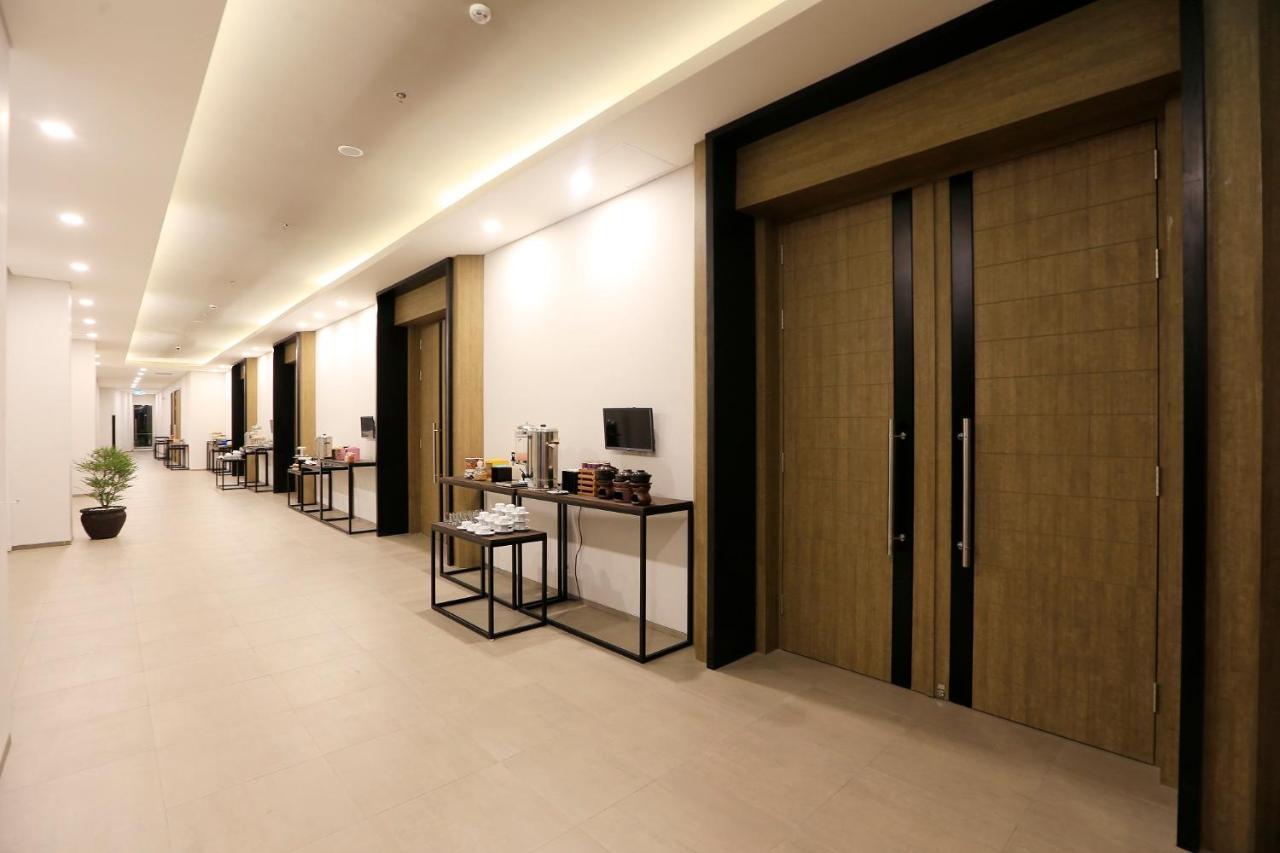 Luminor Hotel Purwokerto By Wh Экстерьер фото