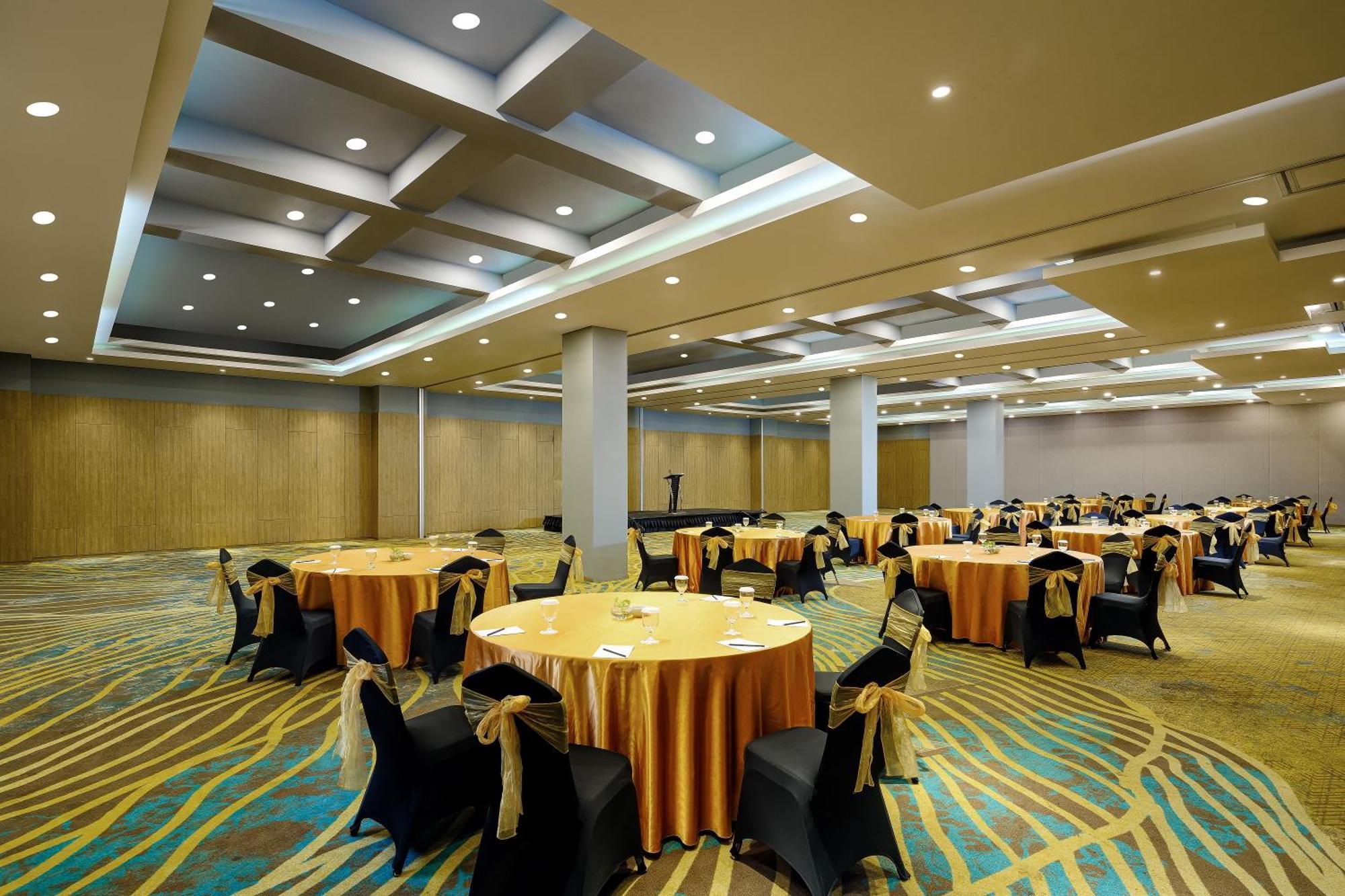 Luminor Hotel Purwokerto By Wh Экстерьер фото