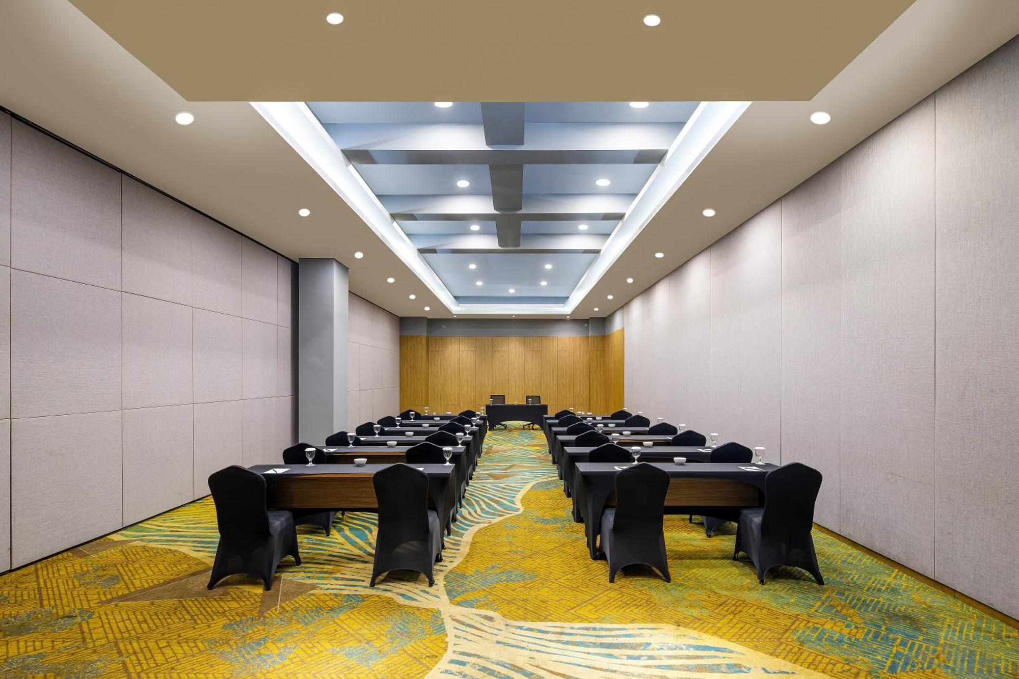 Luminor Hotel Purwokerto By Wh Экстерьер фото
