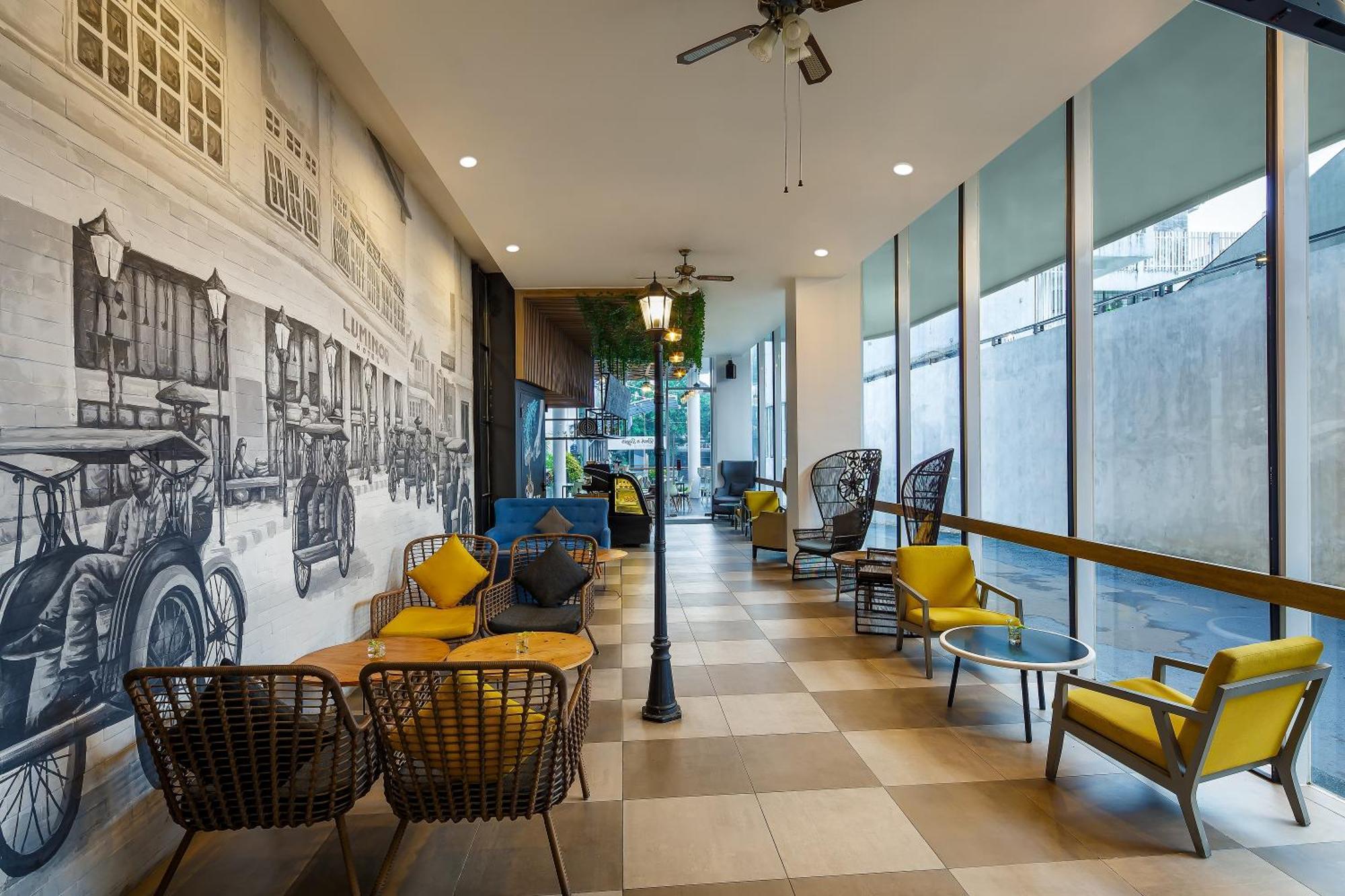 Luminor Hotel Purwokerto By Wh Экстерьер фото
