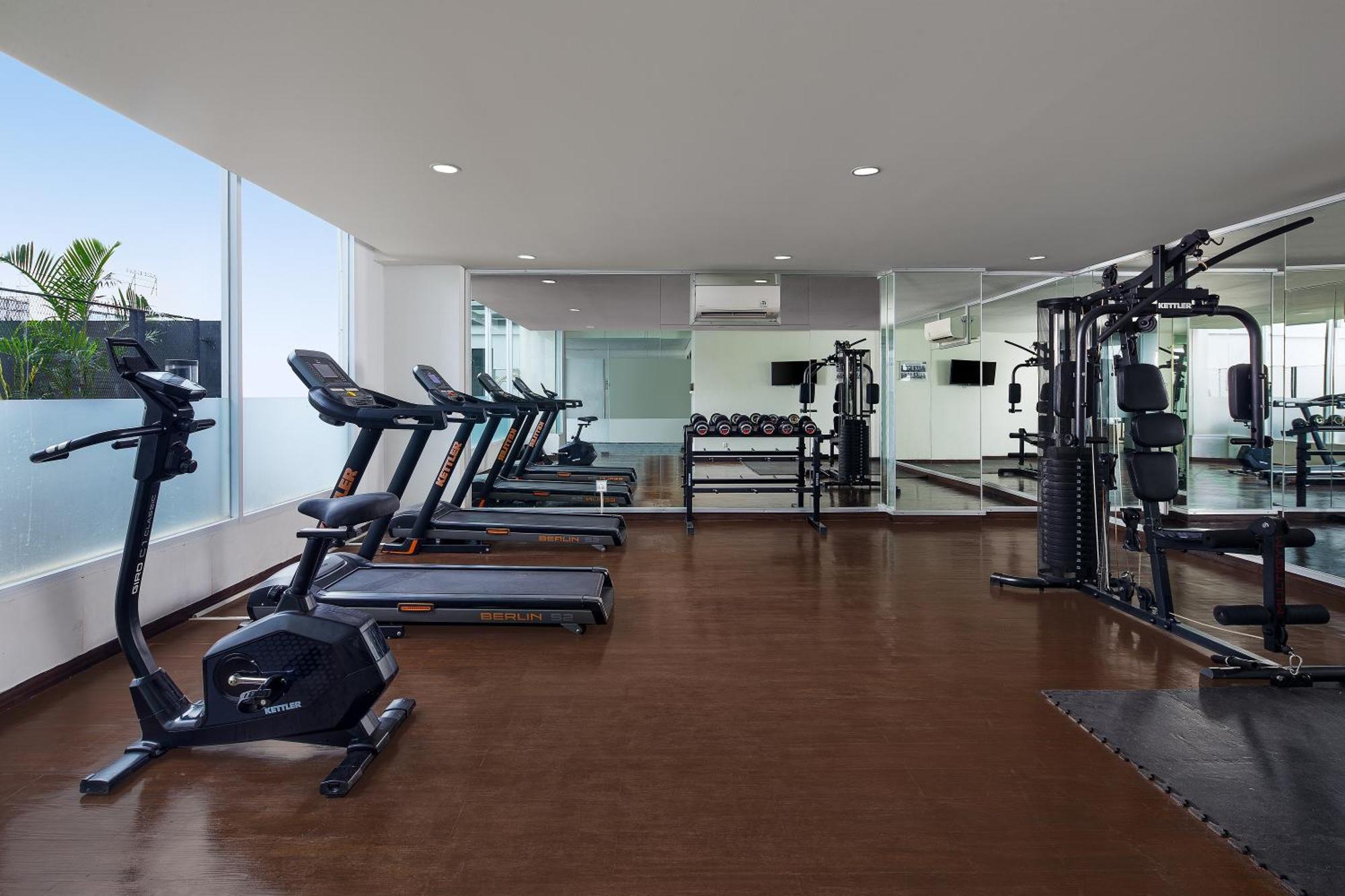 Luminor Hotel Purwokerto By Wh Экстерьер фото